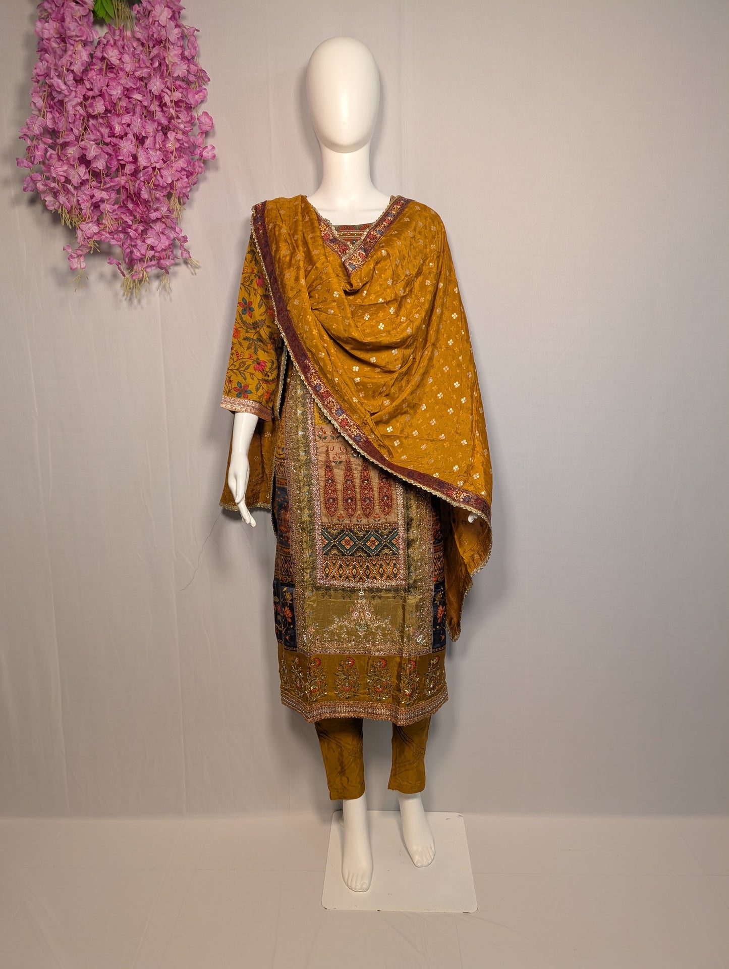 Russian Jacquard Suit Set with Banarasi Dupatta – Handwork Special from Kolkata