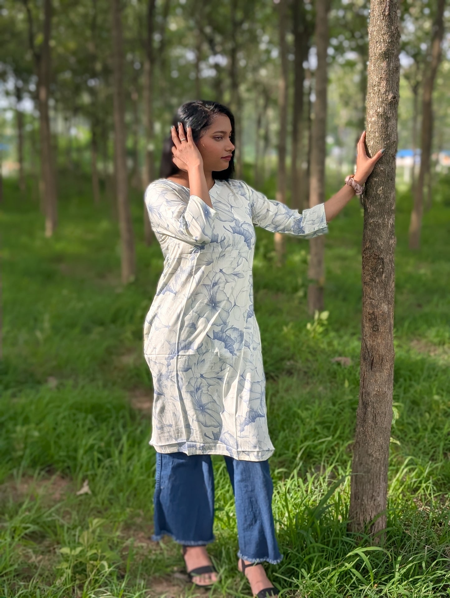 Aarvi Cotton Kurti – Soft Leafy Prints for Everyday Grace