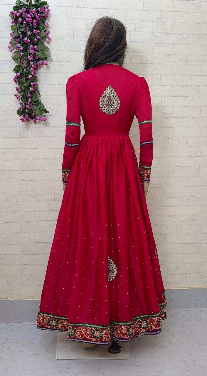 Gulbahaar 3-Piece Set – Regal Radiance in Silk