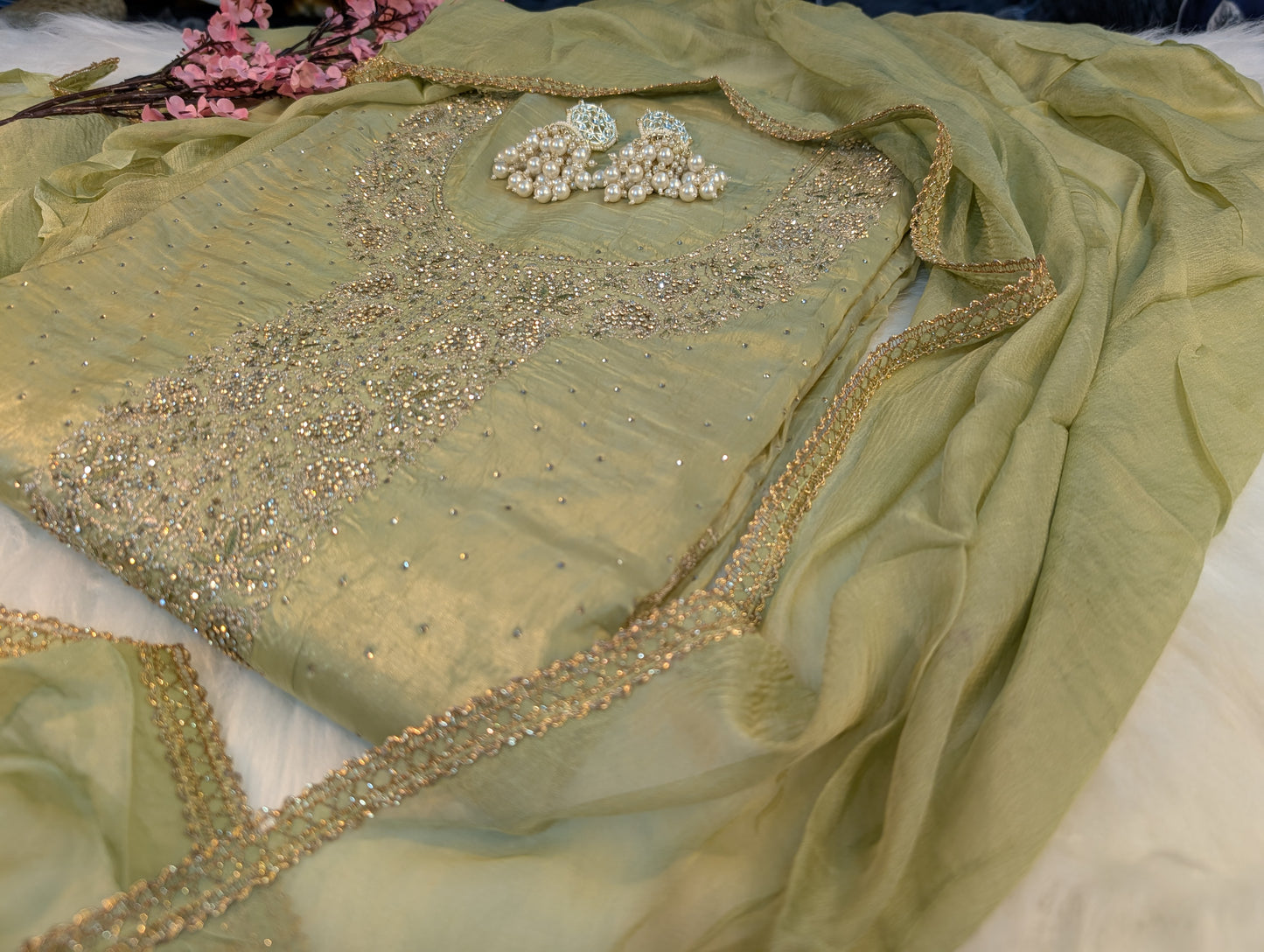Embroidered Tissue-Organza Suit Set with Chiffon Dupatta Beautiful mehdi green suit