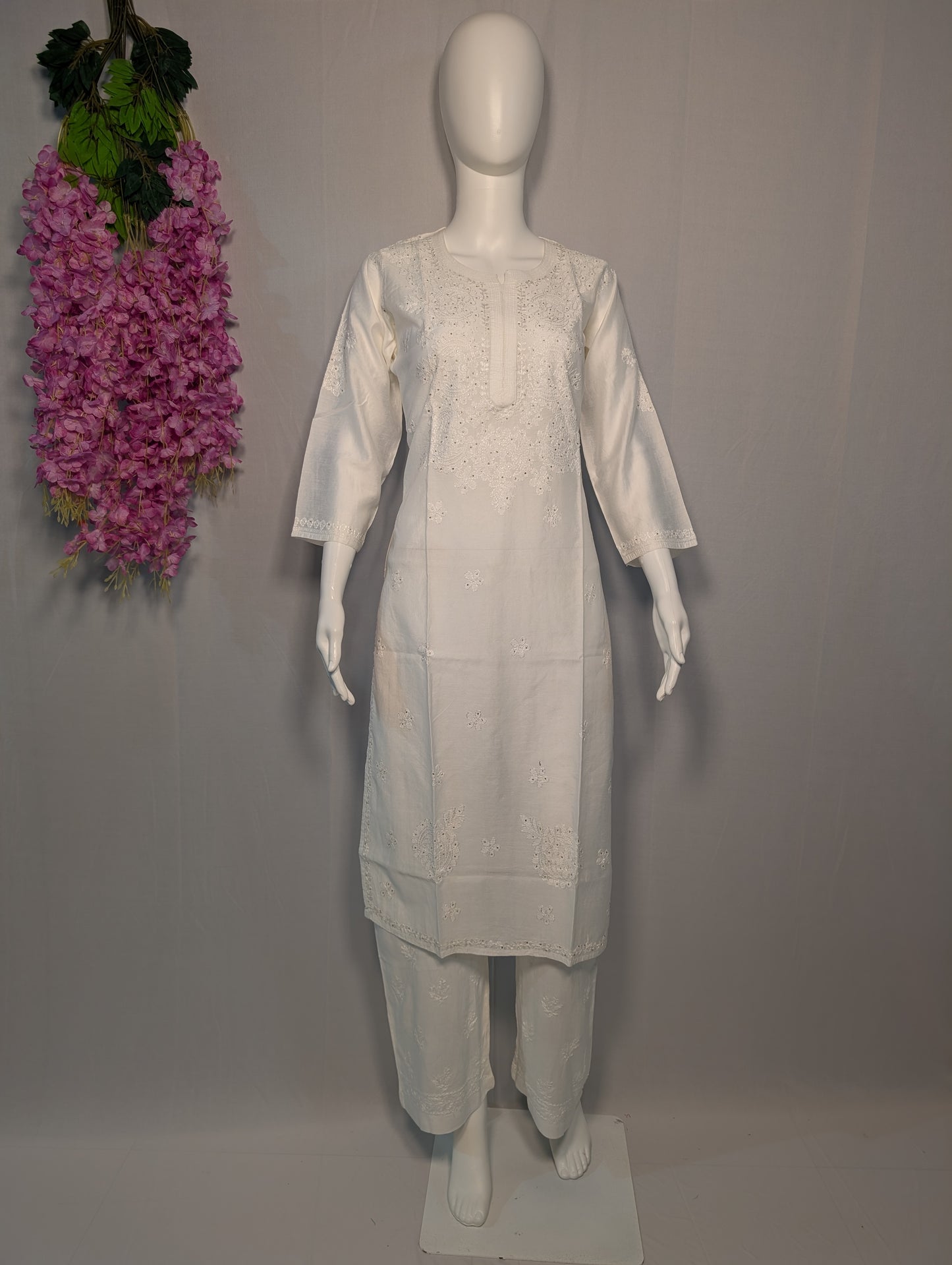 Chanderi Chikankari Kurti – White Elegance in Threaded Whispers