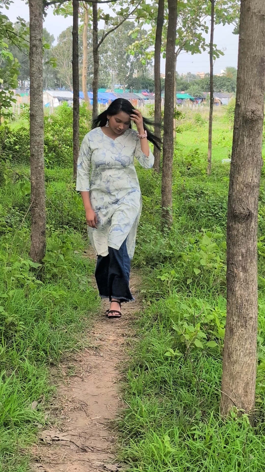 Aarvi Cotton Kurti – Soft Leafy Prints for Everyday Grace